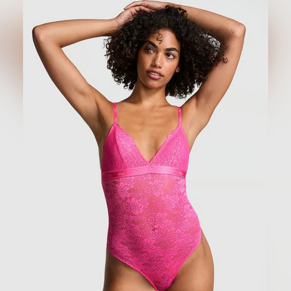 New VS PINK Wink Lace Triangle Unlined Bodysuit